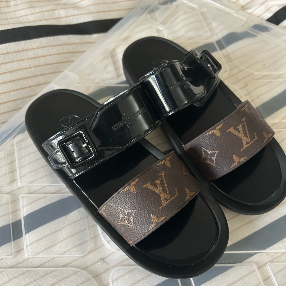 LOUIS VUITTON SANDAL SLIDE 39